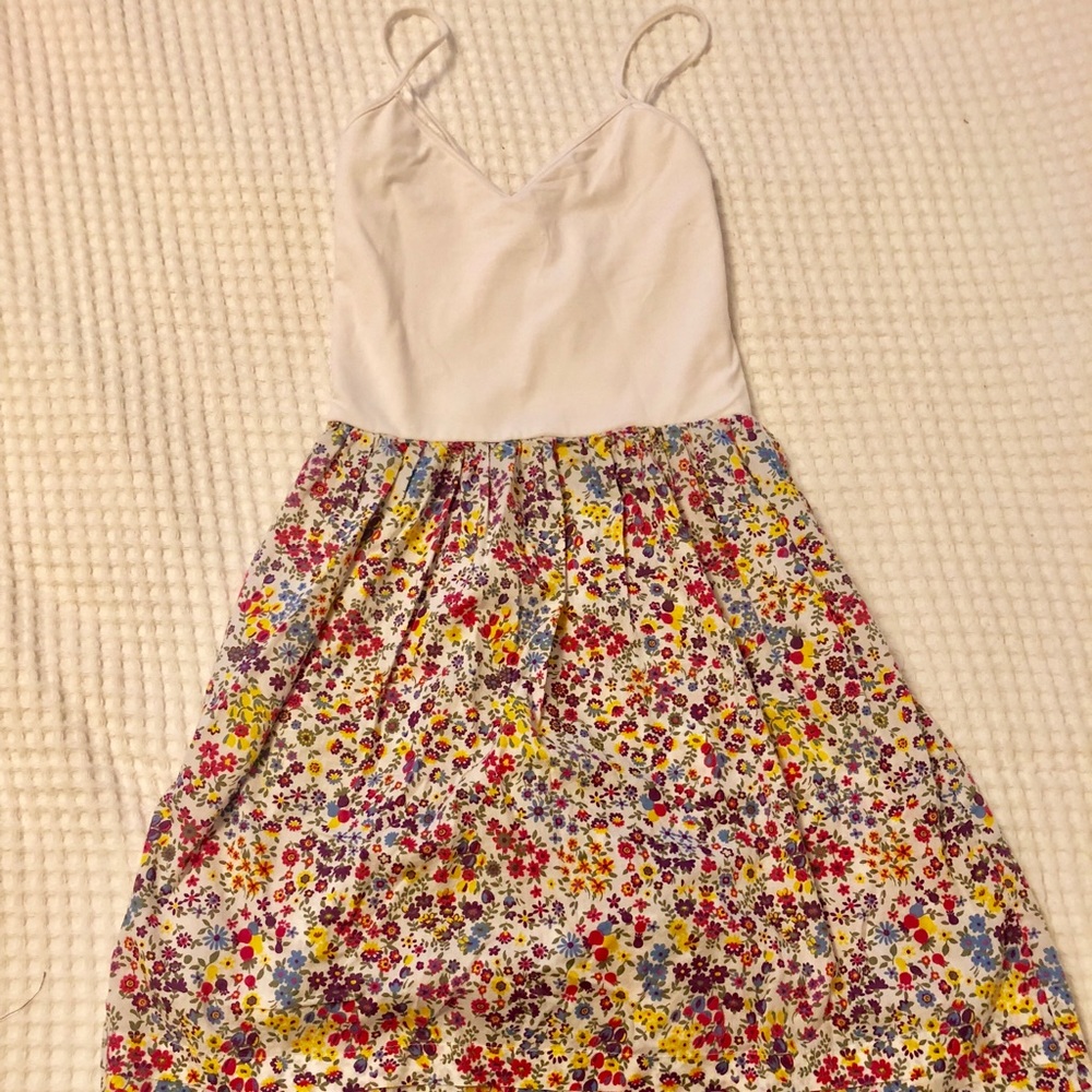 Dress with cross cross derail!